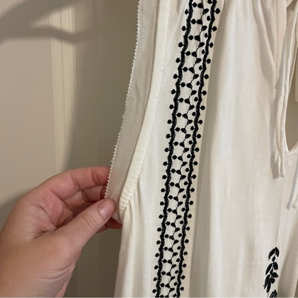 NWT Anthropologie Akemi+Kin Embroidered Sleeveless Top Antique White & Black XS - Picture 7 of 13